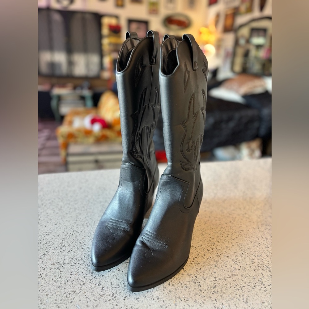 Black Western-Style Women's Boots